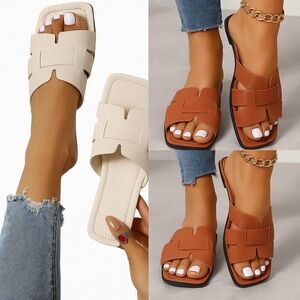 2 Pairs Women's Sandals in white and tan